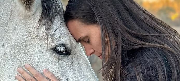 Rescued Hearts Horse and Dana Croschere Connecting